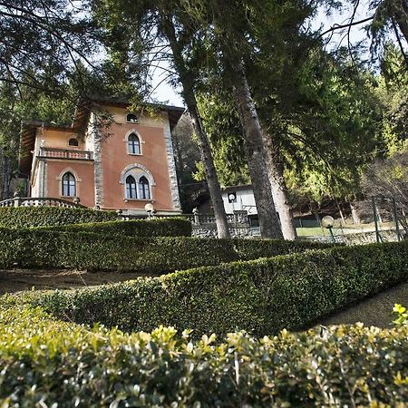 Villa Pinetina B&B Lasnigo 객실 사진