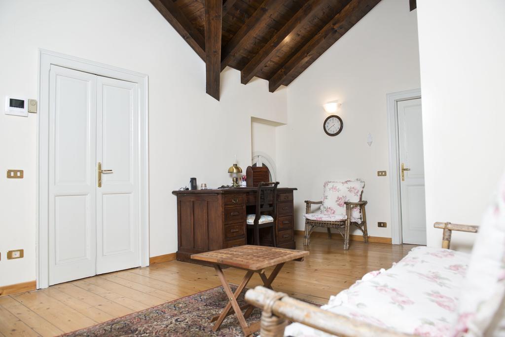 Villa Pinetina B&B Lasnigo 객실 사진