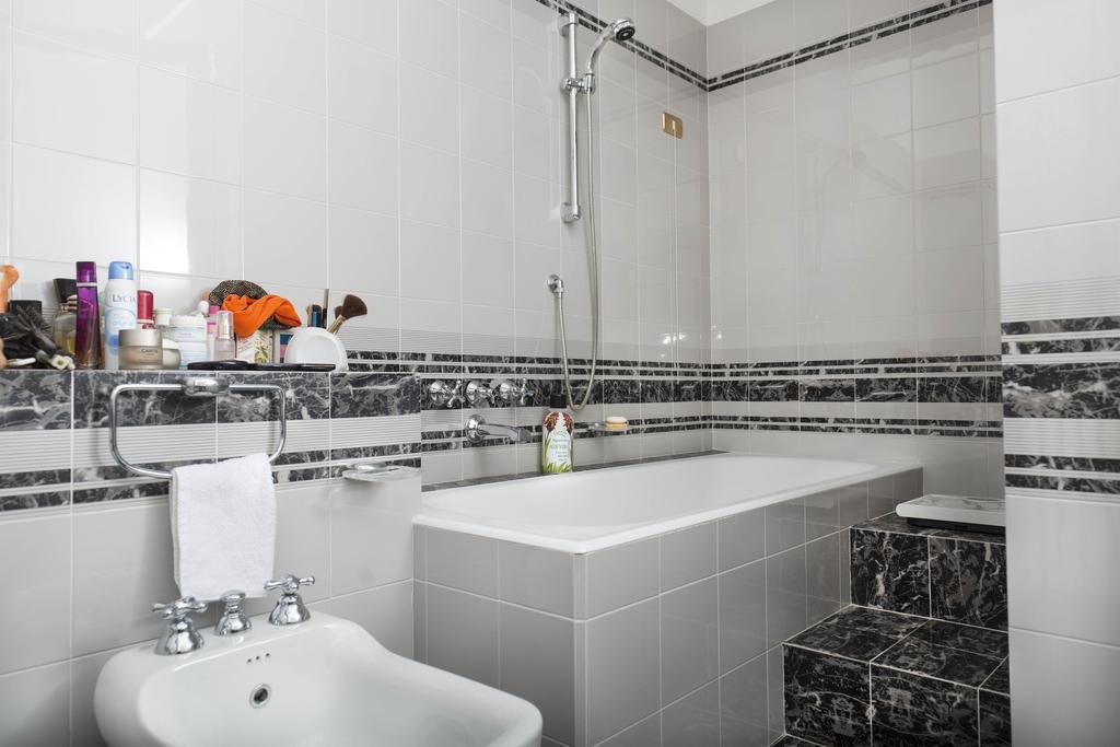 Villa Pinetina B&B Lasnigo 객실 사진