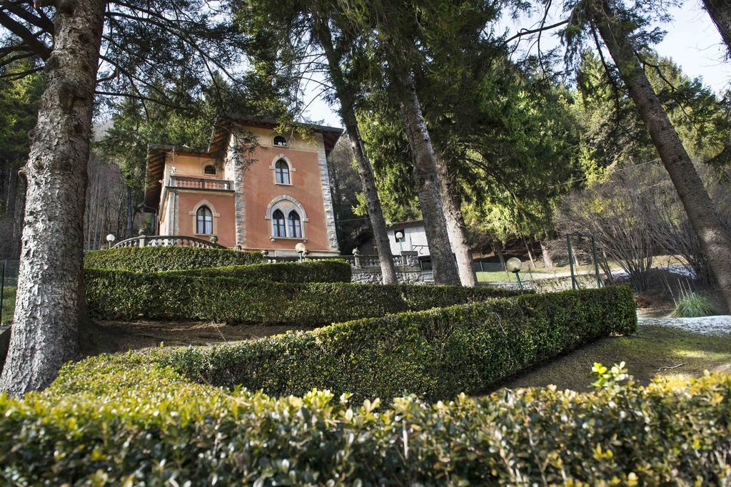 Villa Pinetina B&B Lasnigo 객실 사진